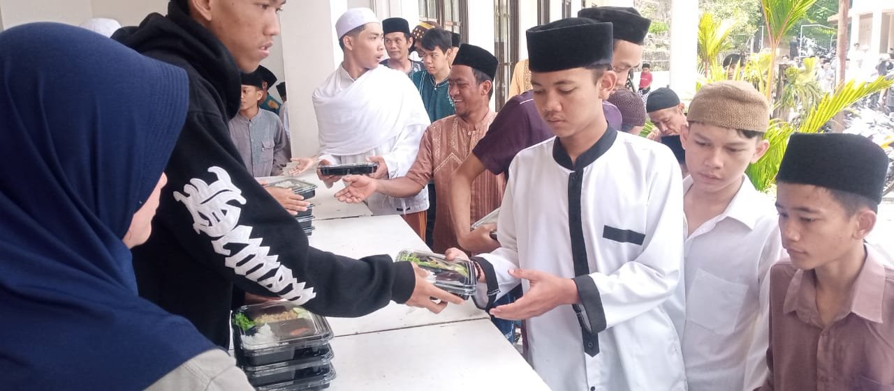 Bersedekah di Hari Jumat: Menyebarkan Berkah dalam Kebaikan